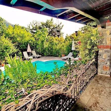Villa Taskonak 1 Villa *